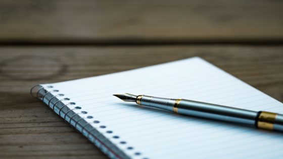 تفسير الكتابة في المنام كتابة على الورق في الحلم