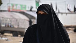 تفسير الحجاب في الحلم رؤية لبس النقاب في المنام