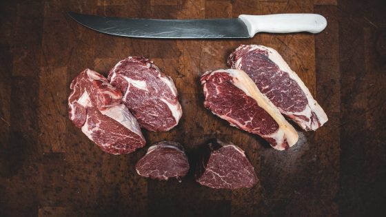 تفسير اللحوم في المنام – رؤيا اكل اللحوم في الحلم