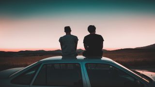 تفسير رؤية الاخ في الحلم معنى الأخ في المنام