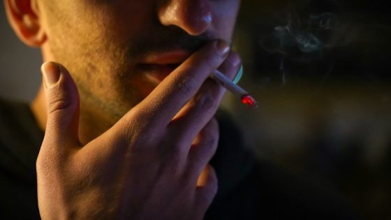 تفسير التدخين في الحلم – رؤية شخص يدخن في المنام