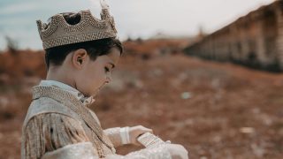 تفسير رؤية الأمير في المنام وحلم التحدث معه