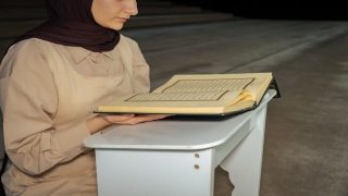 تفسير رؤية وقراءة سورة الصافات في المنام بالتفصيل