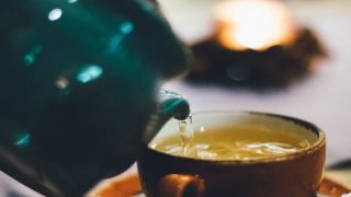 فوائد الشاي الأخضر بالنعناع قبل النوم