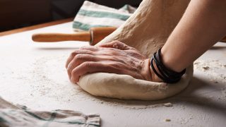 تفسير رؤية العجين في المنام للإمام الصادق